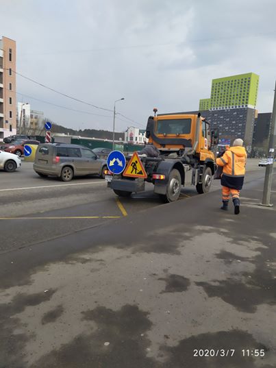 На изображении может находиться: небо и на улице